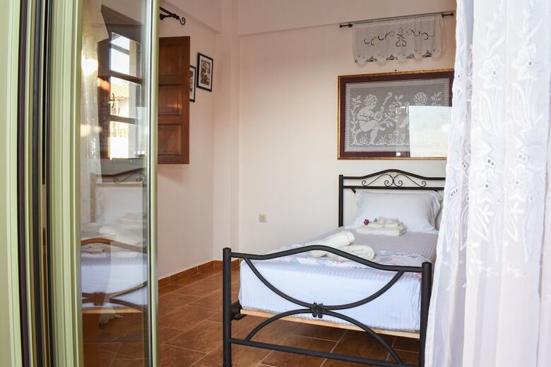 �charming Seaview Villa Amid The Olive Groves