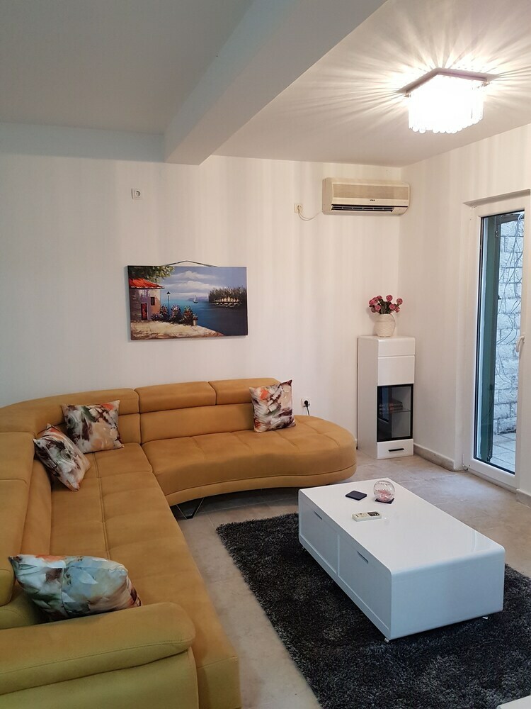 Apartamentos Green Village Kotor