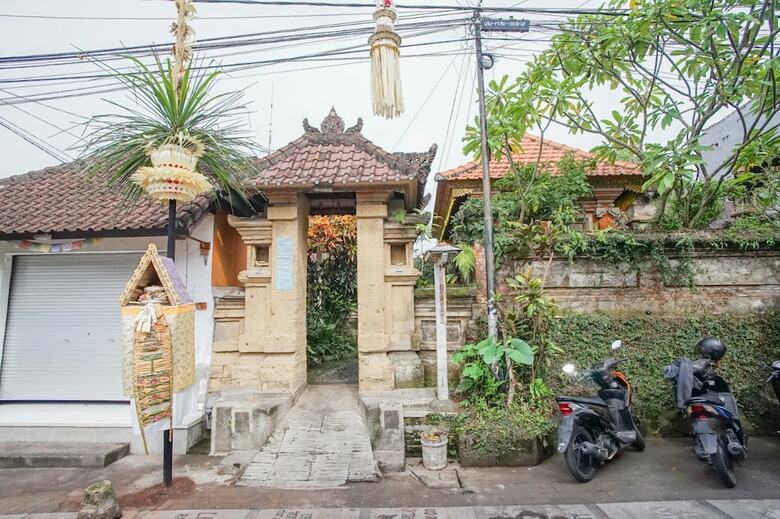 Hotel Lecuk Homestay