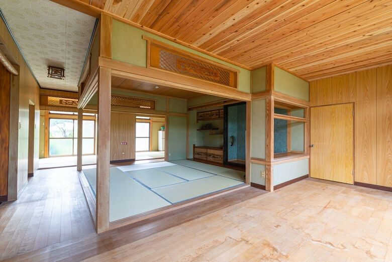 Sasayakanaouchi Murauchihara