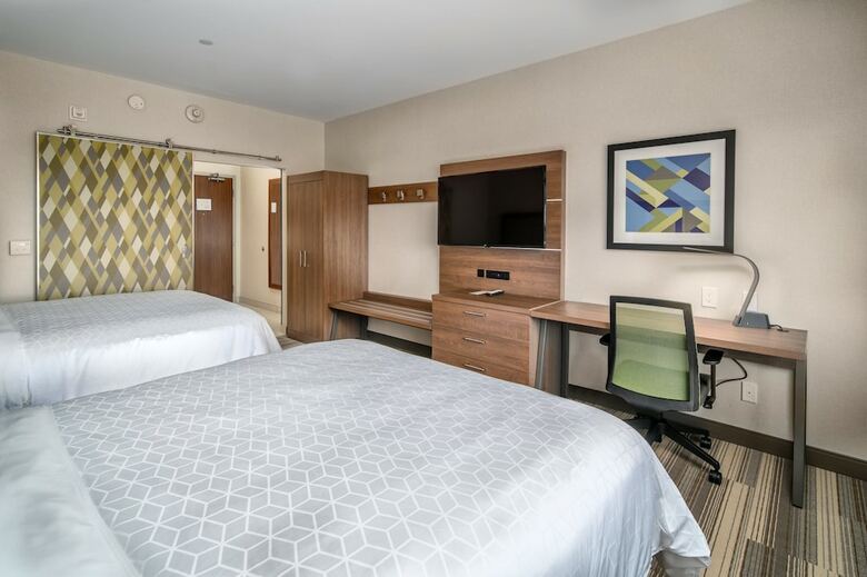 Hotel Holiday Inn Express & Suites Brandon