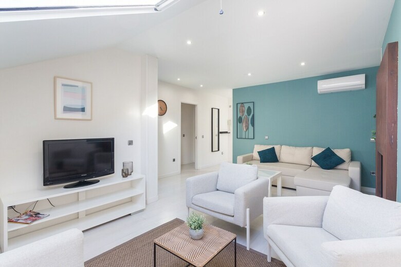 Apartamentos Sleep La Latina By Stay