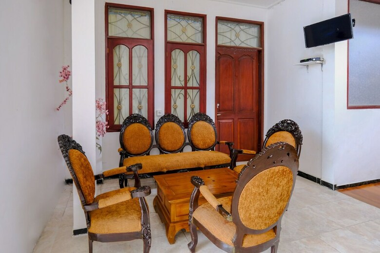 Hotel Oyo 3088 Green Valley House