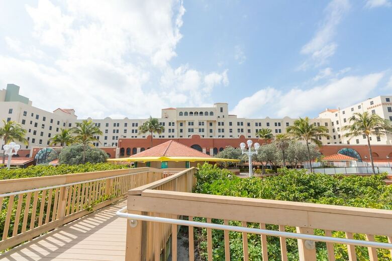 403 Ocean View Apartment Hollywood