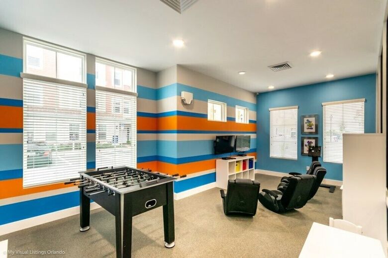 Amazing Location Modern Townhome Close To Disney