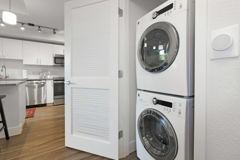 Biscayne Townhomes By Sextant