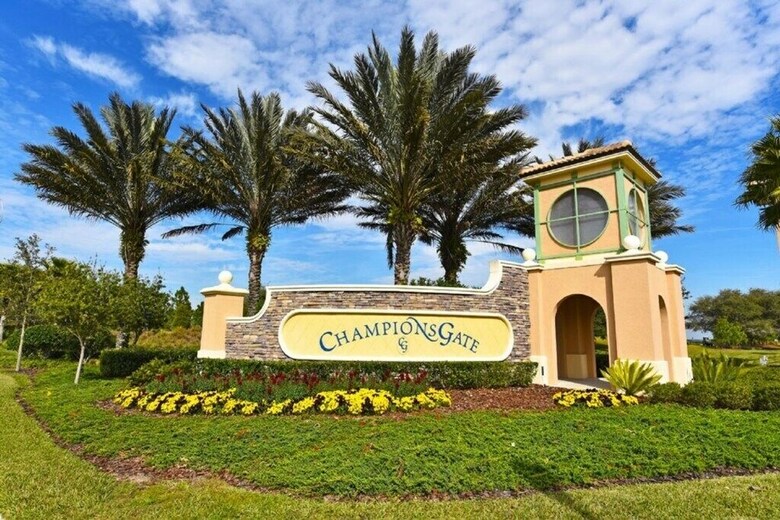 Champions Gate 1598 - Eight Bedroom Pool Home