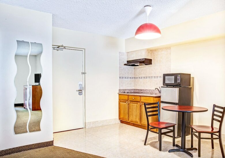 Hotel Ramada By Wyndham Rockaway