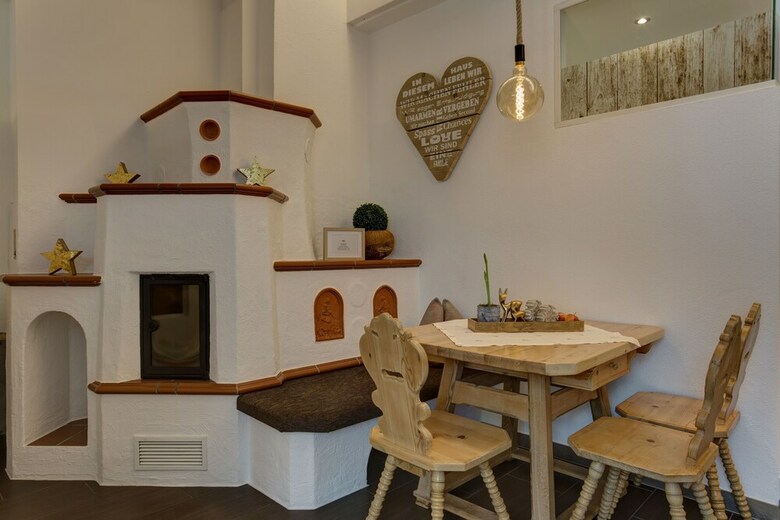 Hotel Am Dorfplatz Suites - Adults Only