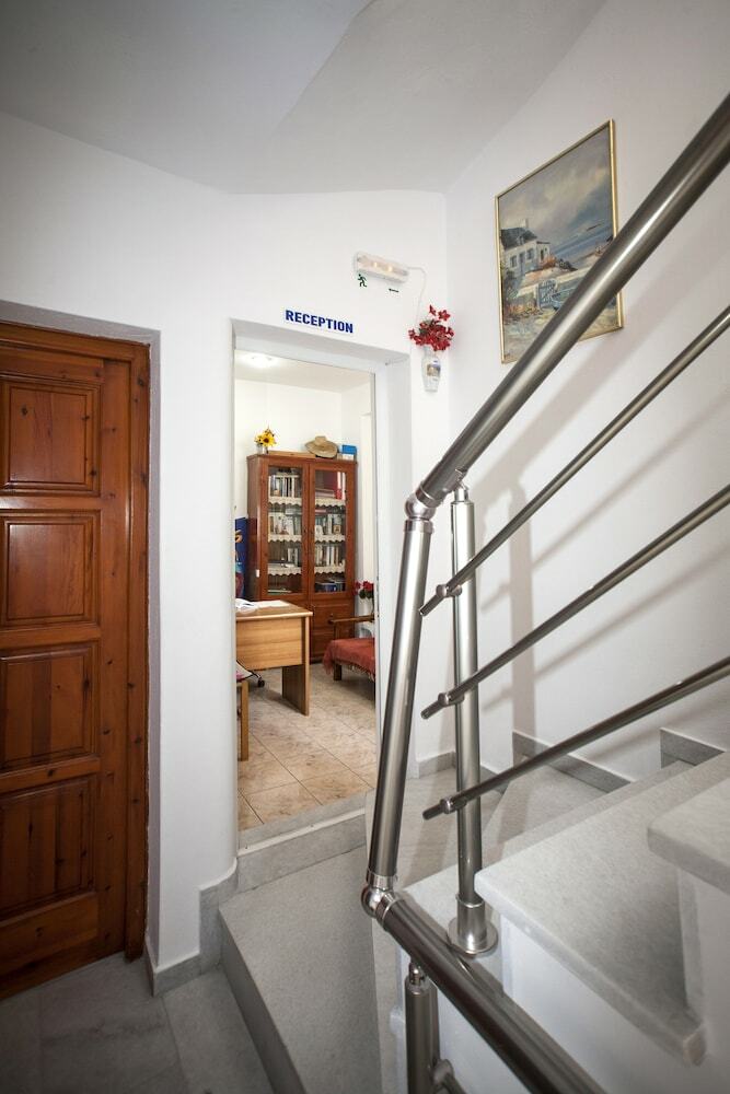 Hotel Kapetanos Rooms