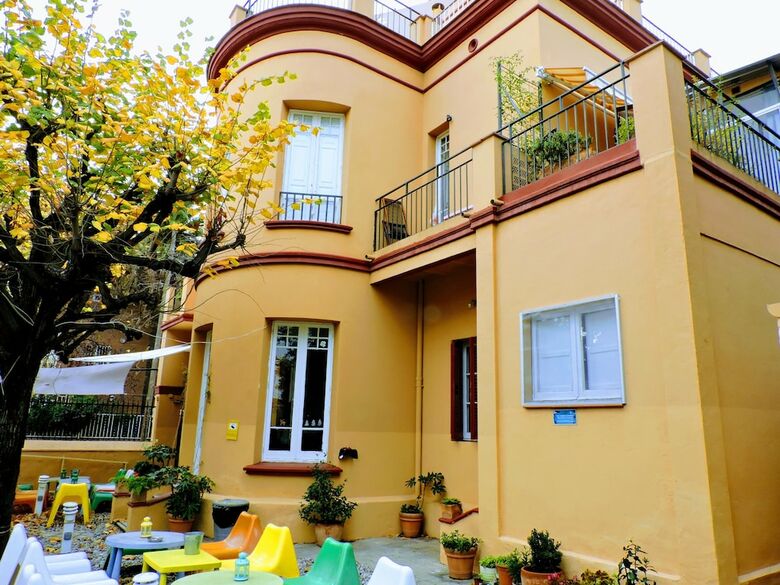 Hostal Feetup Garden House Hostel Barcelona