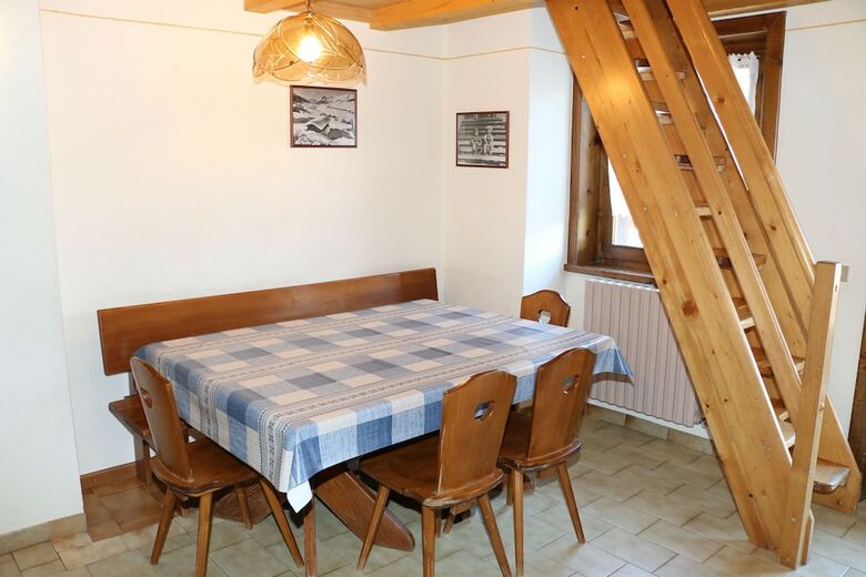 Roulette Apartments