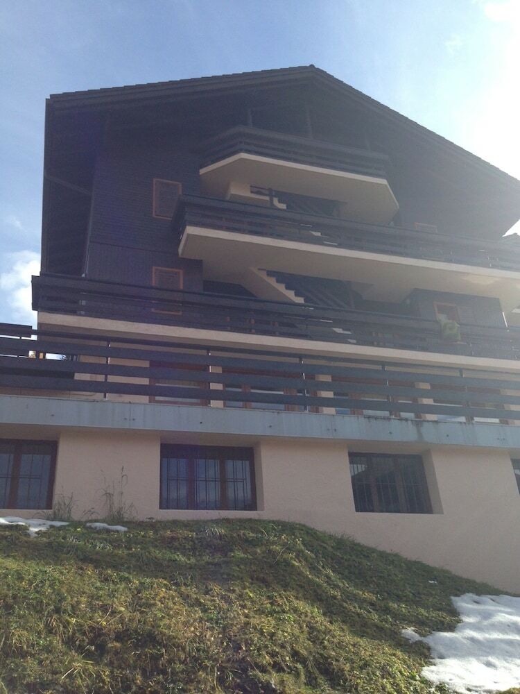 Roulette Apartments