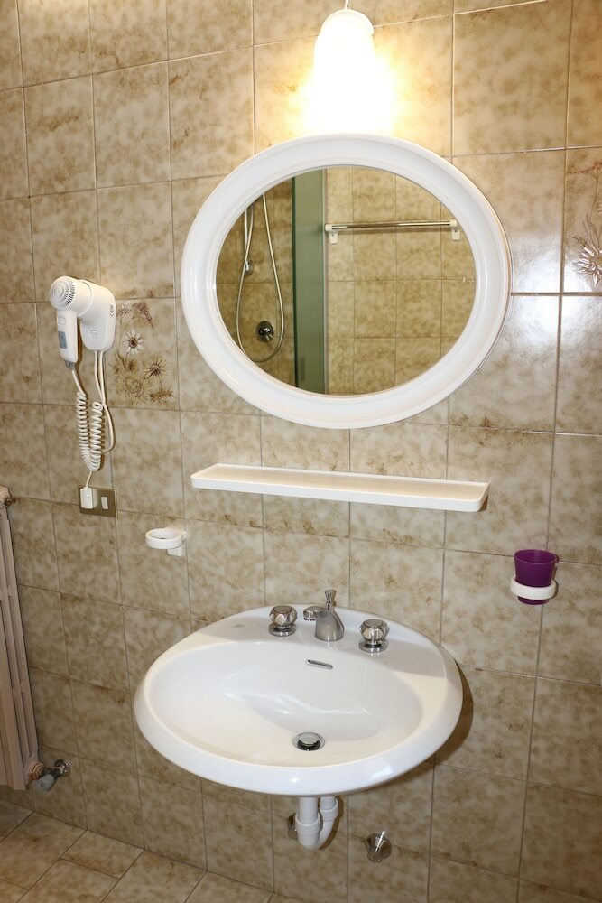 Roulette Apartments