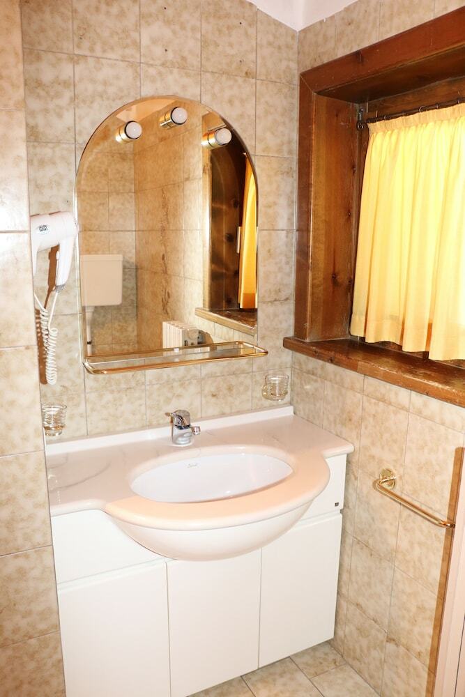 Roulette Apartments