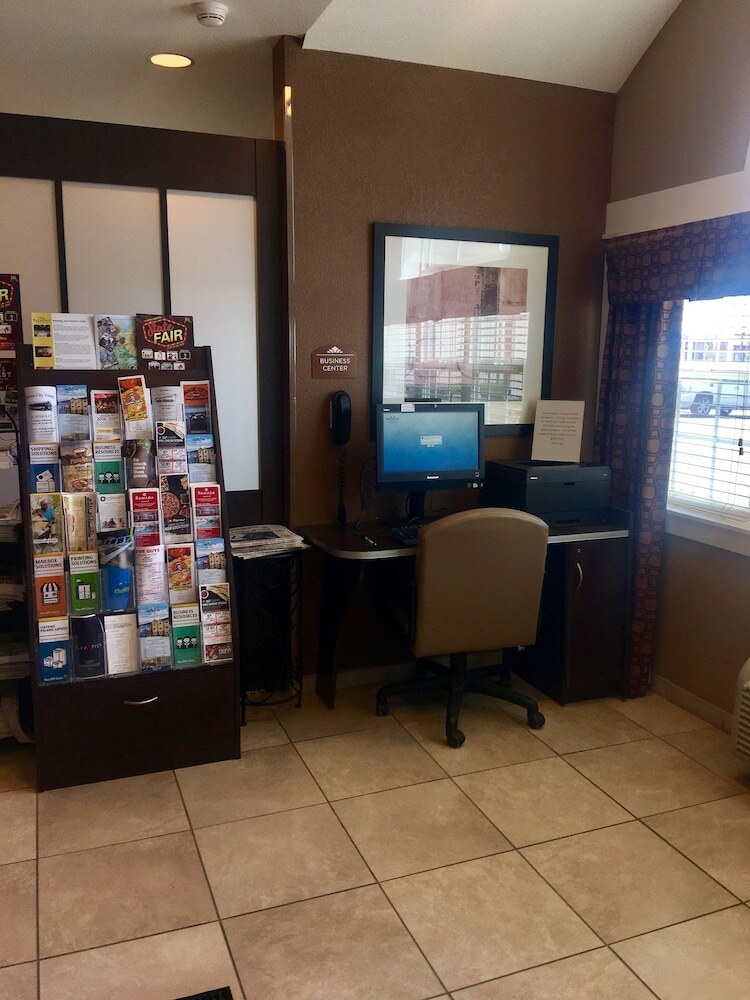 Hotel Microtel Inn And Suites Minot