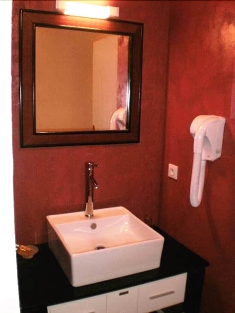 Hotel Ilargi