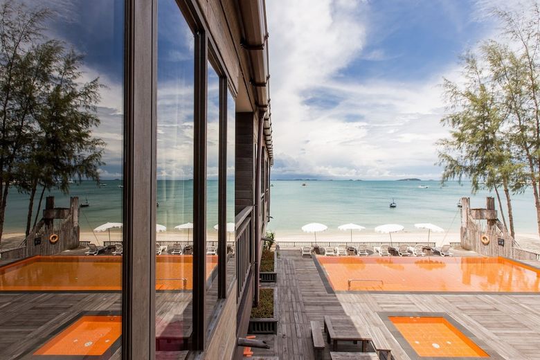 Apartamento Baan Ploy Sea