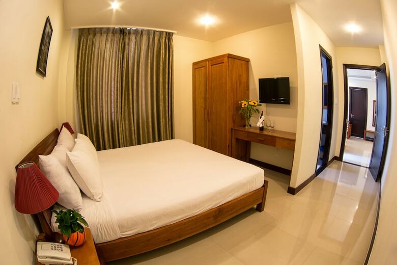 Starlet Hotel