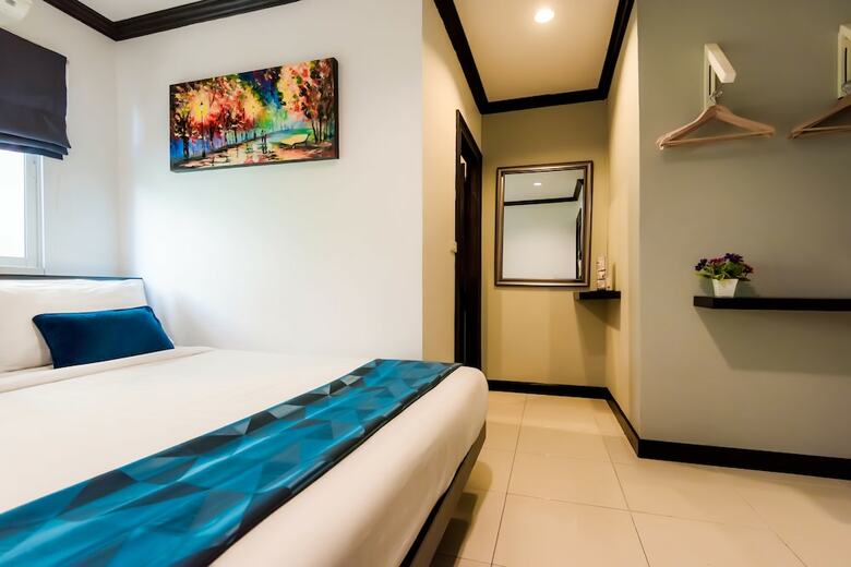 Hallo Patong Hotel & Restaurant