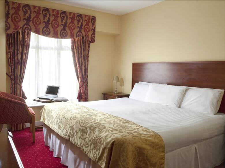 The Royal Hotel And Leisure Centre
