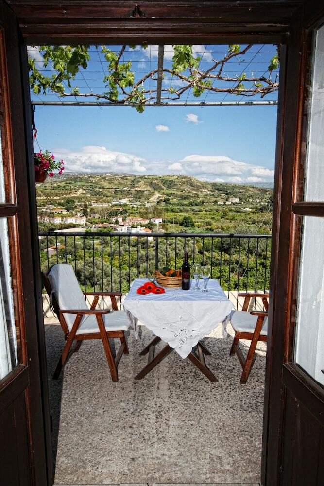 Apartamentos Leonidas Village Houses