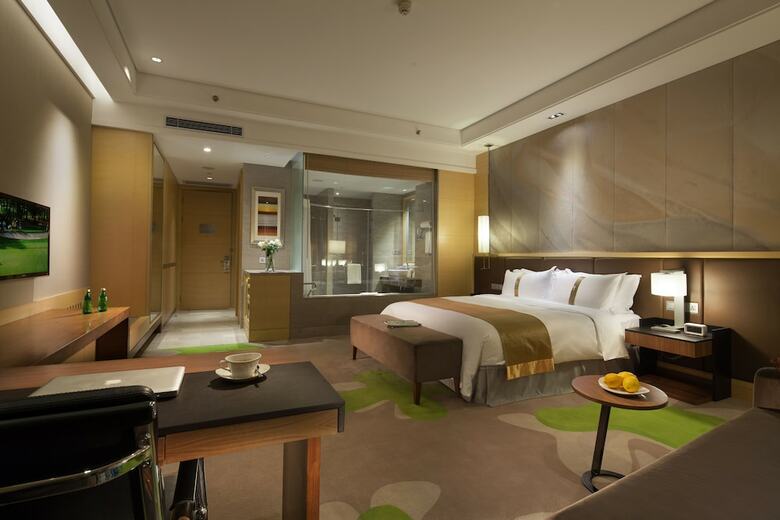 Hotel Holiday Inn Qingdao Expo