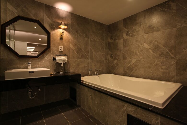 Lin Hotel