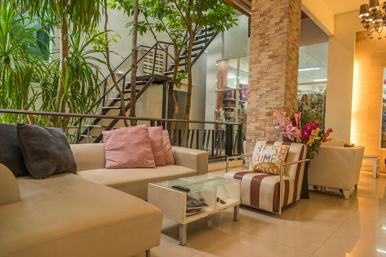 Hotel Phuket Jula Place