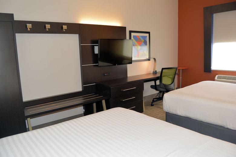 Hotel Holiday Inn Express And Suites