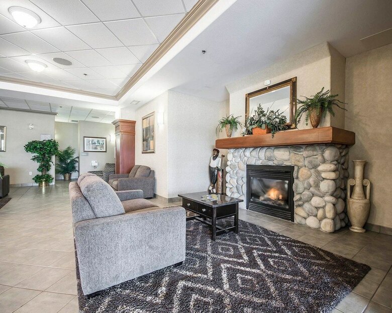 Hotel Comfort Inn & Suites