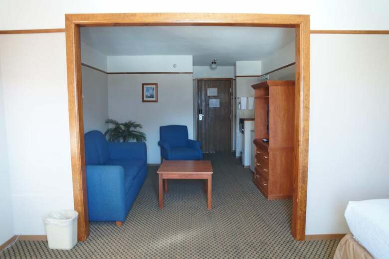 Hotel Luxury Inn And Suites