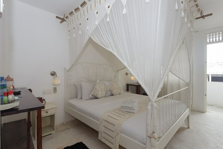 Royce Boutique Hotel