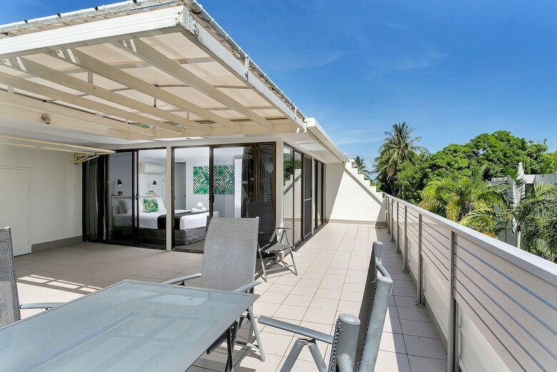 Seascape Holiday-tropical Reef Apartment