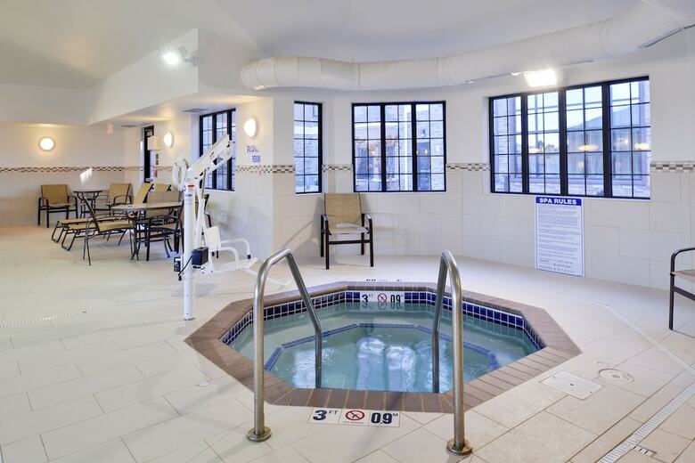 Hotel Staybridge Suites Rochester - Commerce Dr Nw