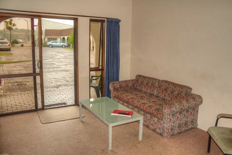 Riverside Motel