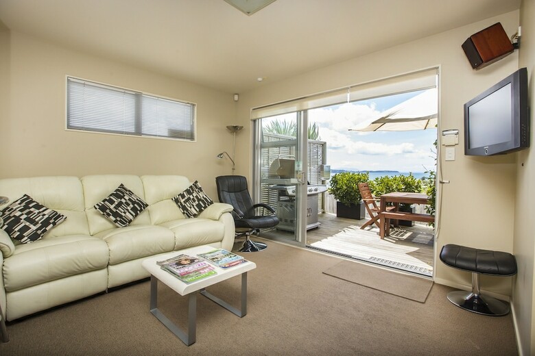 Bed & Breakfast Tahi Lodge - Matakana Coast