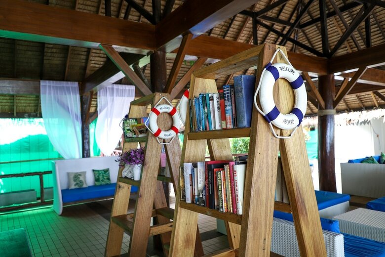 Hotel Coral Island Resort