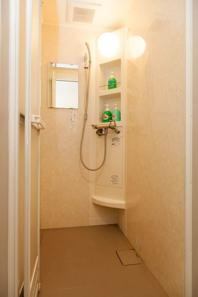 Hostal Shin-osaka Youth Hostel