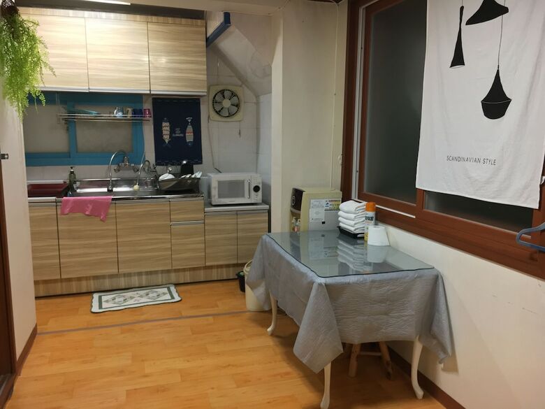 Hostal Backpackers In Yeosu - Hostel