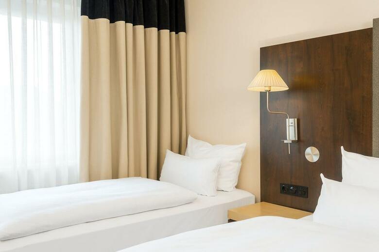 Hotel NH D�sseldorf City-nord