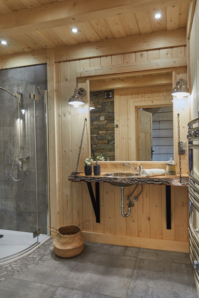 Osada Maruszyna - Luksusowe Domki (Luxury Chalets)
