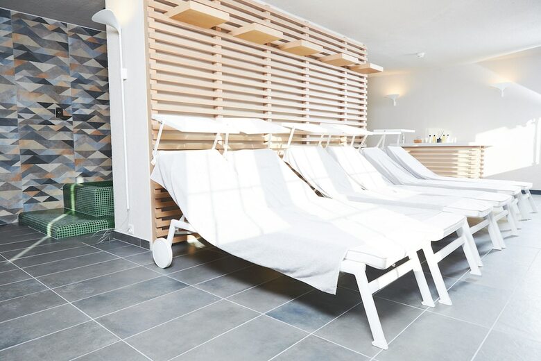 Maya Caprice Boutique Hotel & Spa