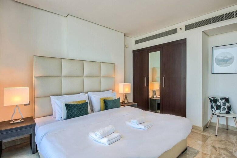 Luxury Apartment Steps Away From Everything!