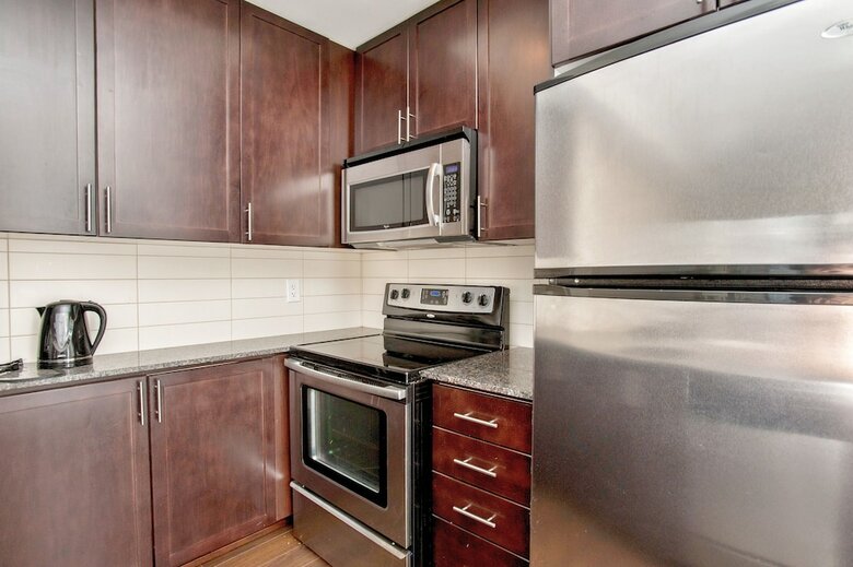 Life Suites Luxury Downtown Condos