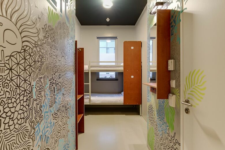 Hostal Clinknoord - Hostel