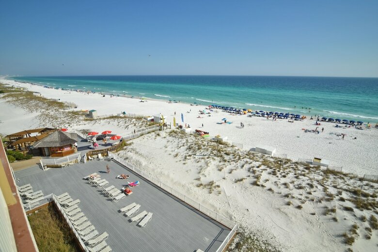 Pelican Beach Resort & Conference Center