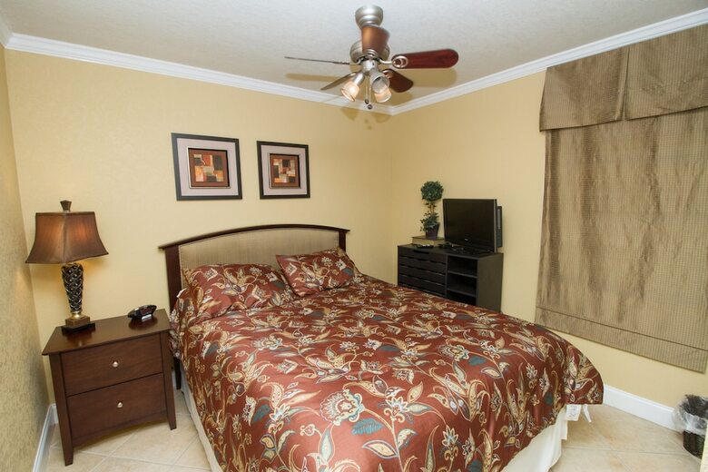 Pelican Beach Resort & Conference Center