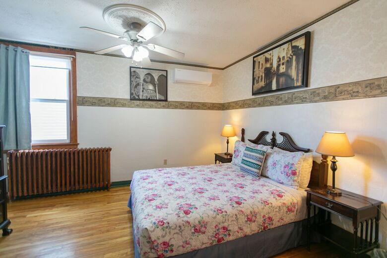 Hotel Prince Street Suites