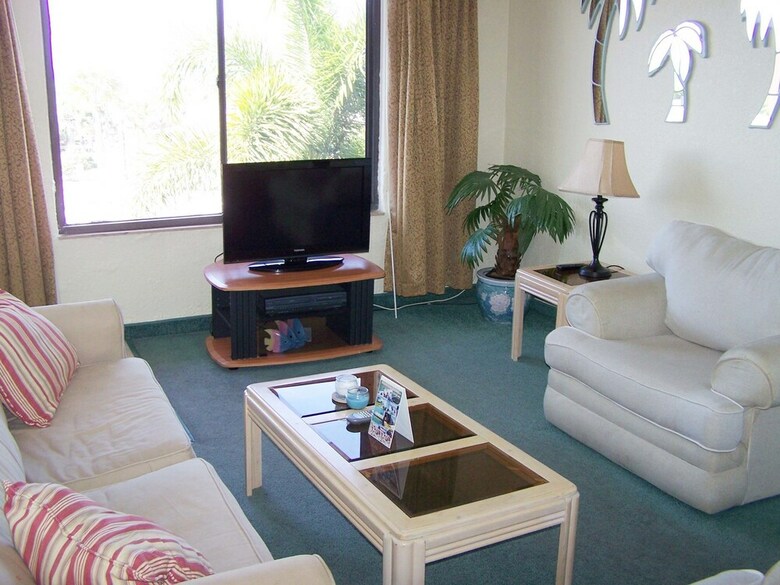 Hotel Gulf Winds Beach Resort